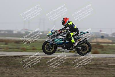 media/Nov-29-2025-TrackDaz (Sat) [[10ae2d9bce]]/B Group/Session 4 (Wheelie Bump)/